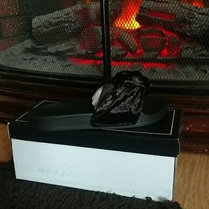 Black Velvet slides